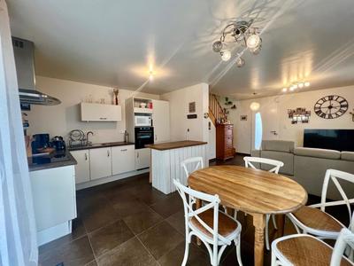 Maison - 85 m² - 5 pièces