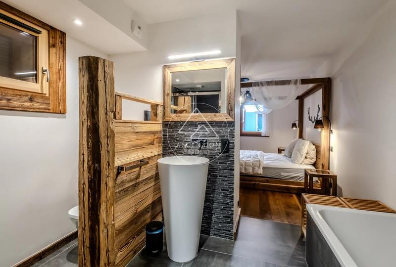 Appartement - 90 m² - 3 pièces