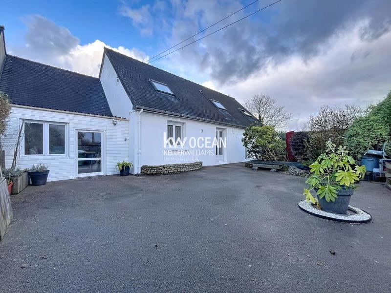 Maison - 176 m² - 8 pièces