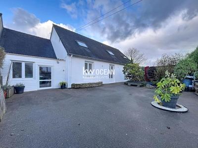 Maison - 176 m² - 8 pièces