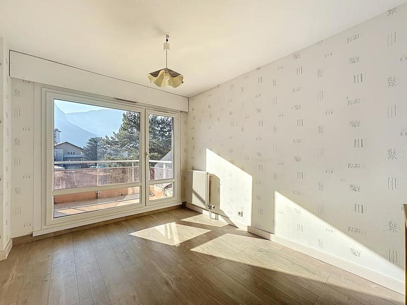 Appartement - 84 m² - 4 pièces