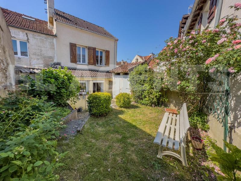 Maison - 92 m² - 4 pièces
