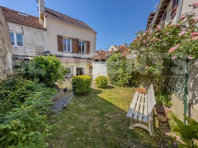 Maison - 92 m² - 4 pièces