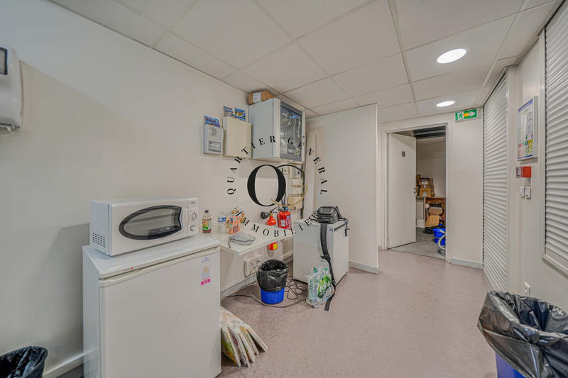 Local commercial - 147 m²