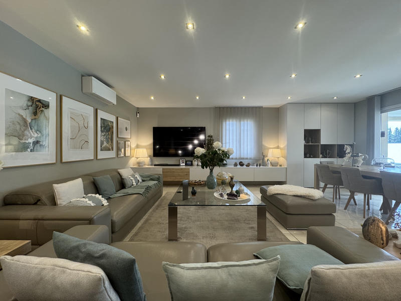 Maison - 163 m² - 5 pièces