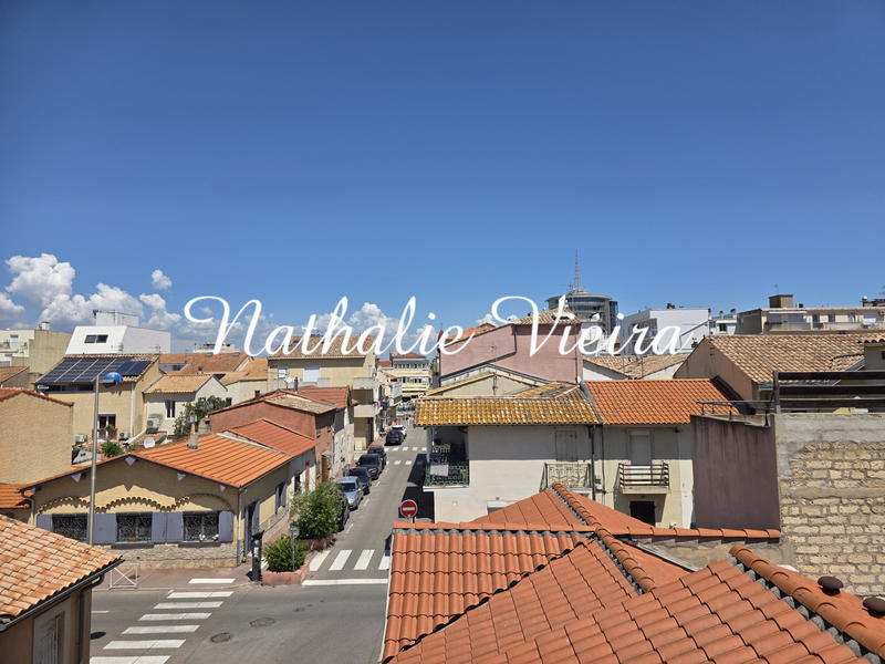 Appartement - 90 m² - 2 pièces