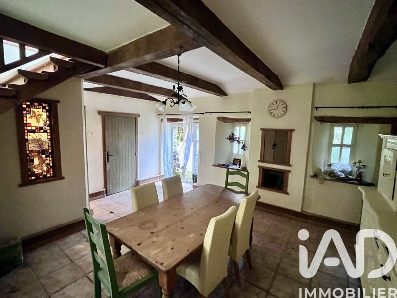 Maison - 234 m² - 12 pièces