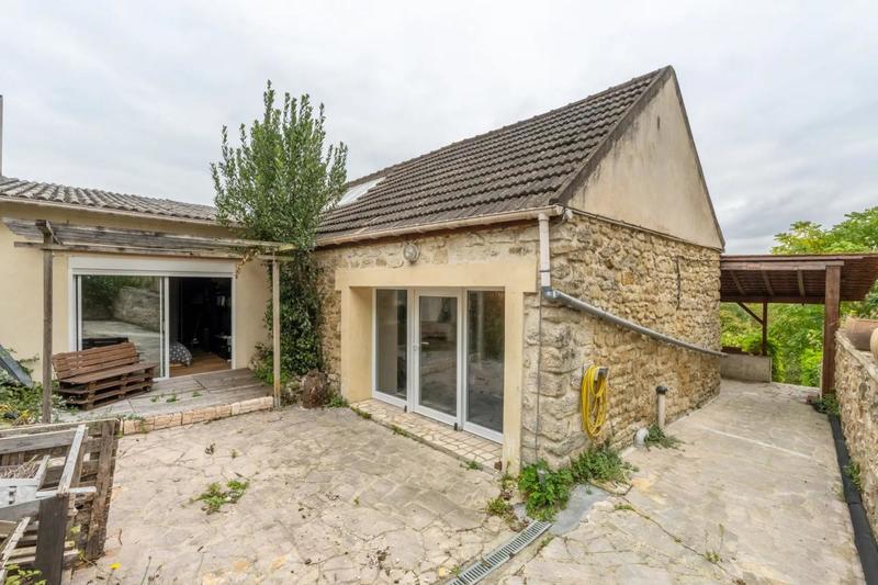 Maison - 140 m² - 5 pièces