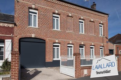 Maison - 260 m² - 10 pièces