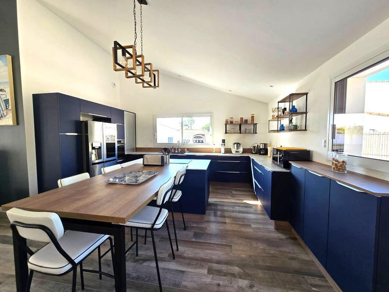 Villa - 345 m² - 8 pièces