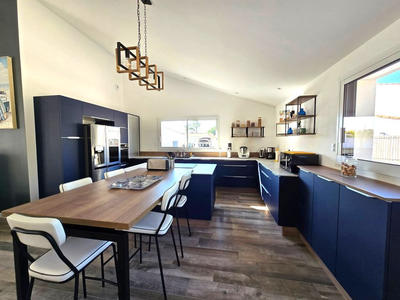 Villa - 345 m² - 8 pièces