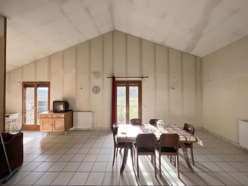 Maison - 143 m² - 10 pièces