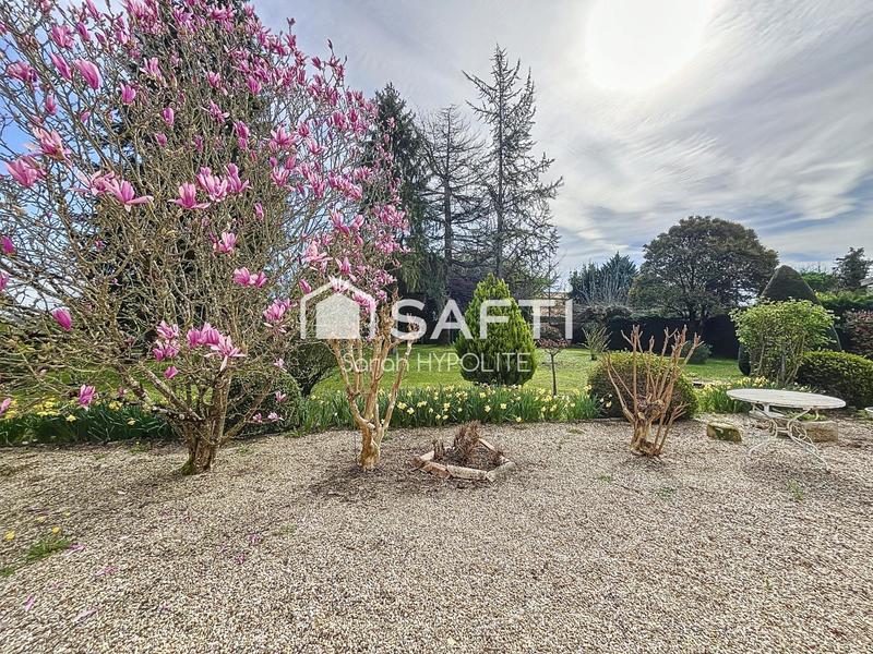 Maison - 264 m² - 10 pièces