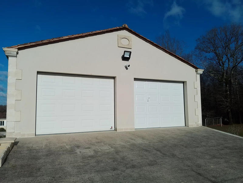 Maison - 223 m² - 9 pièces