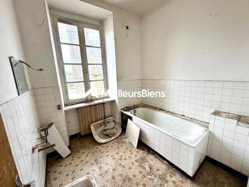 Maison - 140 m² - 9 pièces