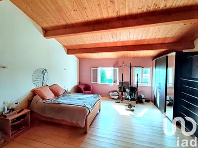 Maison - 220 m² - 7 pièces