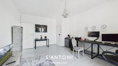 Maison - 380 m² - 11 pièces