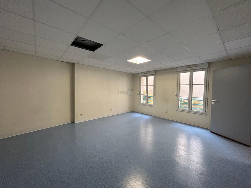 Bureau - 160 m² - 8 pièces