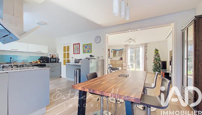 Maison - 160 m² - 8 pièces