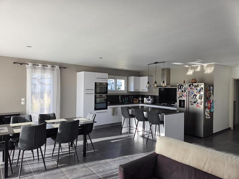 Maison - 106 m² - 4 pièces