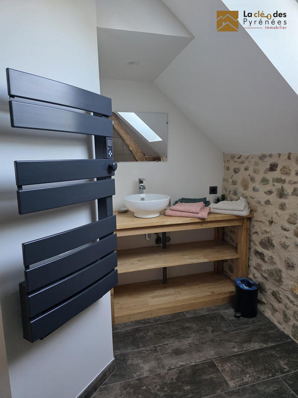 Maison traditionnelle - 310 m² - 10 pièces