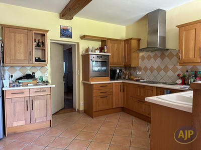 Maison - 185 m² - 6 pièces