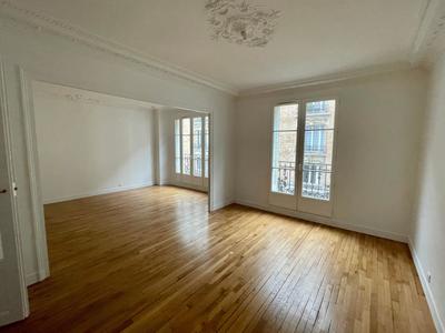 Appartement - 90 m² - 3 pièces