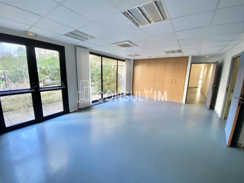 Bureau - 216 m²