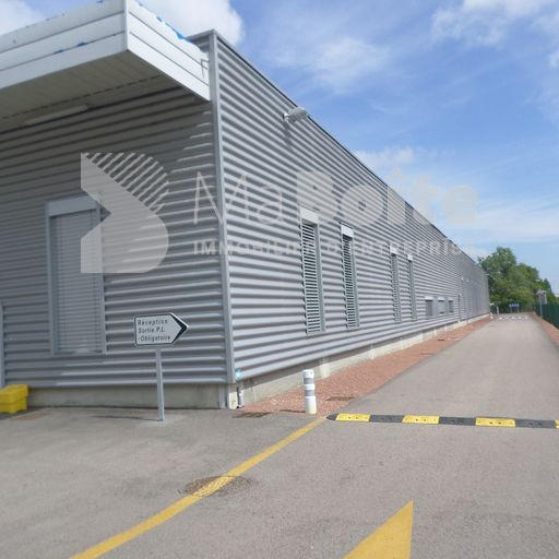 Local d'activités - 5 500 m²