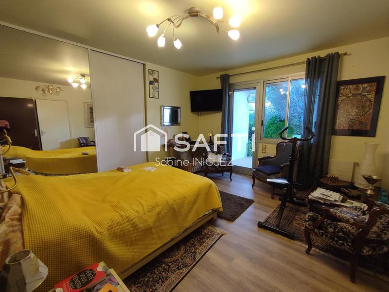 Maison - 228 m² - 6 pièces