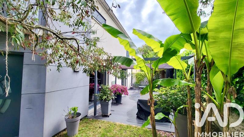 Maison - 137 m² - 6 pièces