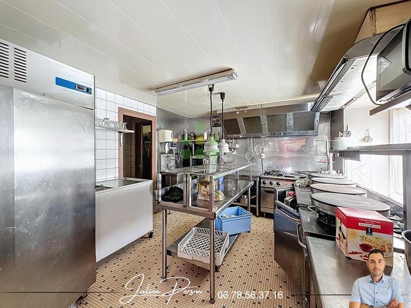 Maison - 211 m² - 9 pièces