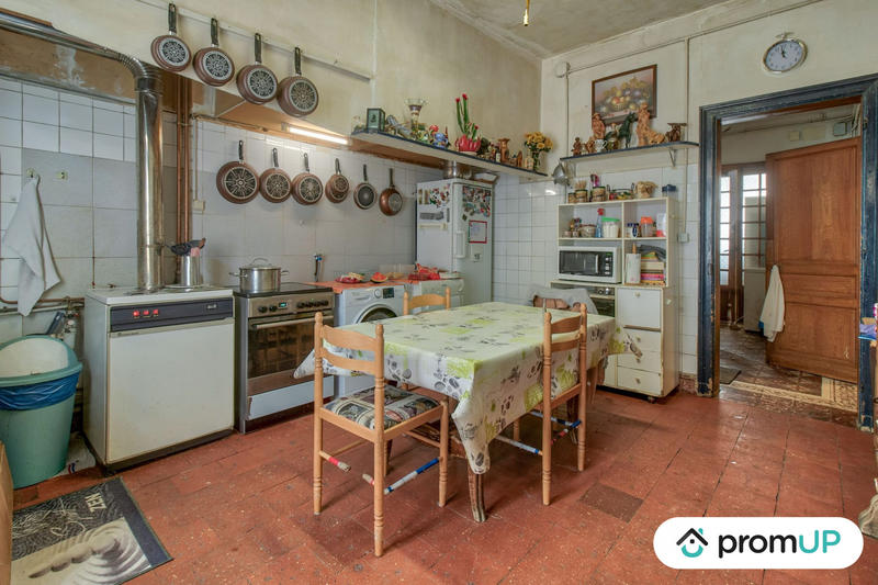 Maison - 200 m² - 7 pièces