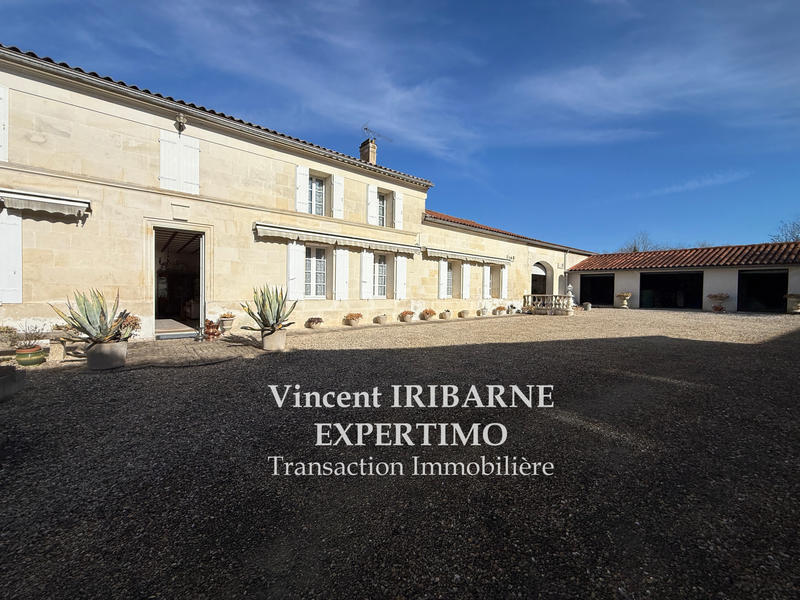 Maison - 200 m² - 6 pièces