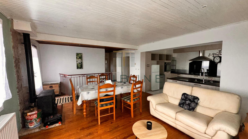 Maison - 96 m² - 4 pièces