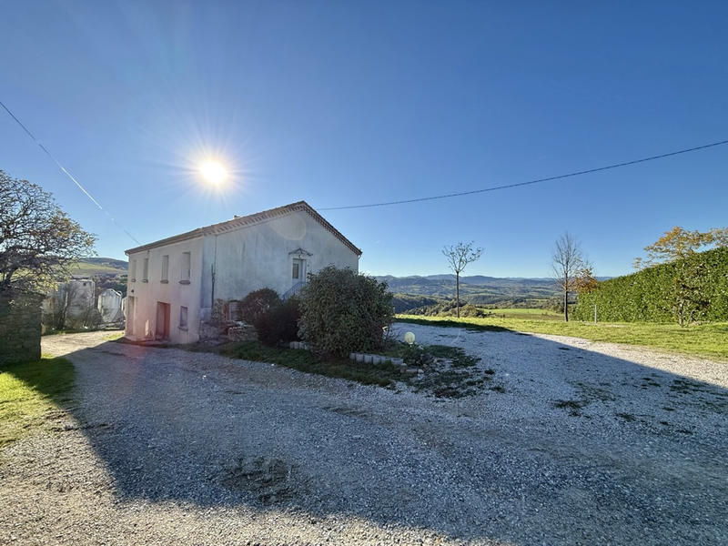 Maison - 136 m² - 5 pièces