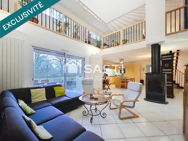 Maison - 249 m² - 9 pièces