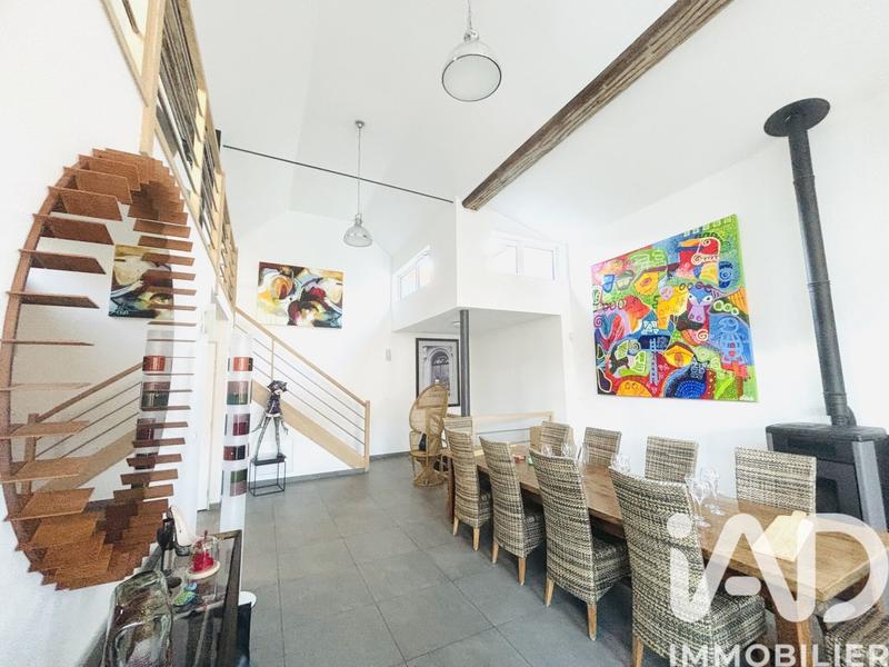 Loft - 166 m² - 5 pièces