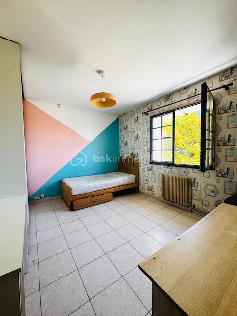 Pavillon - 200 m² - 6 pièces