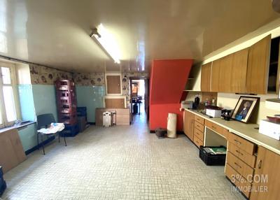 Maison - 220 m² - 7 pièces