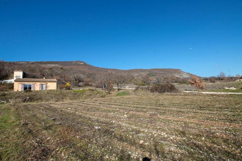 Terrain constructible - 1 280 m²