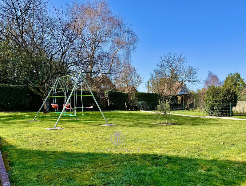 Maison - 206 m² - 9 pièces