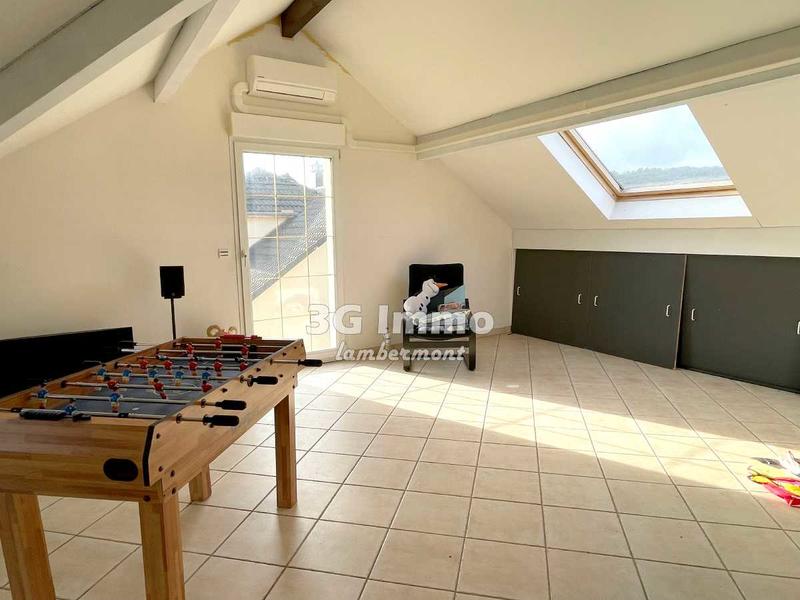Maison - 180 m² - 6 pièces