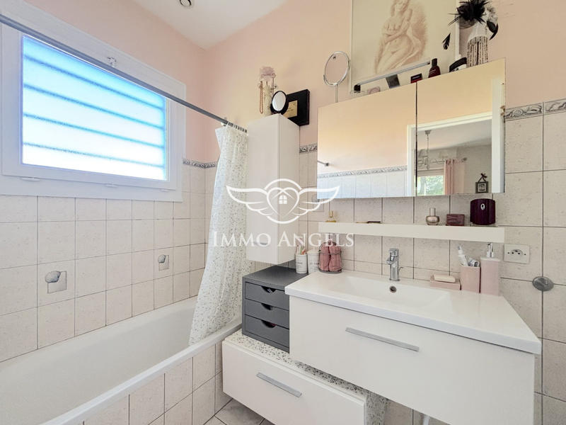 Maison - 153 m² - 8 pièces