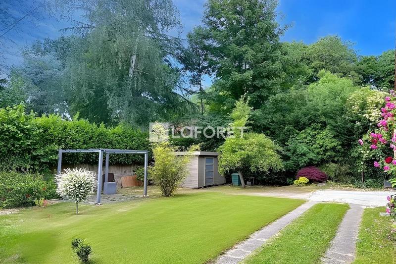 Demeure - 106 m² - 6 pièces