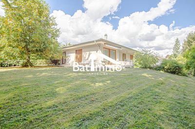 Maison traditionnelle - 134 m² - 6 pièces