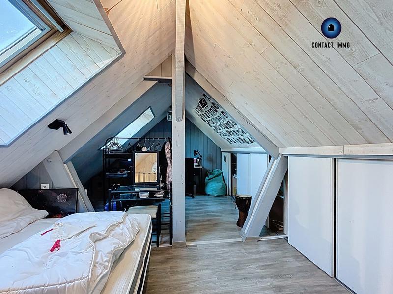 Maison - 210 m² - 10 pièces