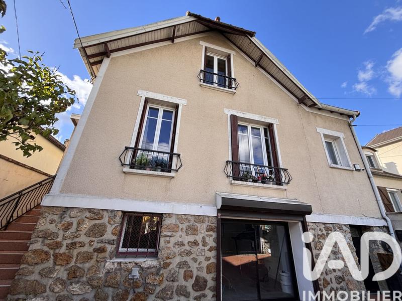 Maison - 202 m² - 8 pièces