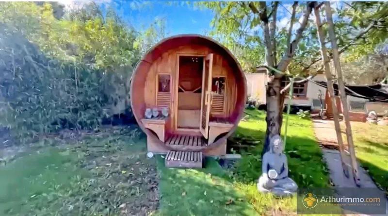 Maison - 220 m² - 9 pièces