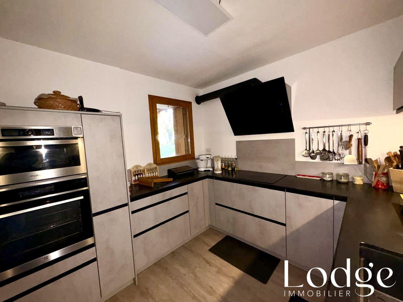 Appartement - 82 m² - 3 pièces